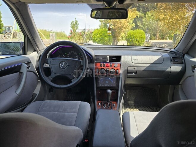 Mercedes C 200 2000, 499,551 km - 2.2 л - Sabirabad