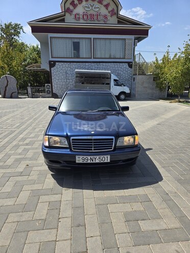 Mercedes C 200 2000, 499,551 km - 2.2 л - Sabirabad