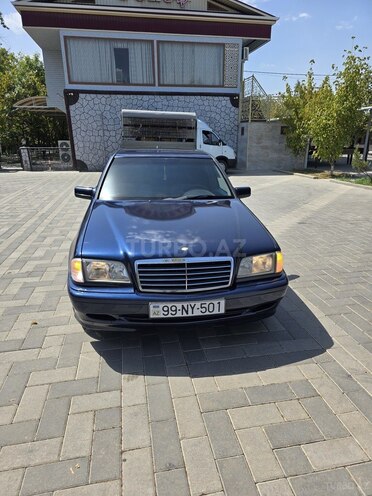 Mercedes C 200 2000, 499,551 km - 2.2 л - Sabirabad