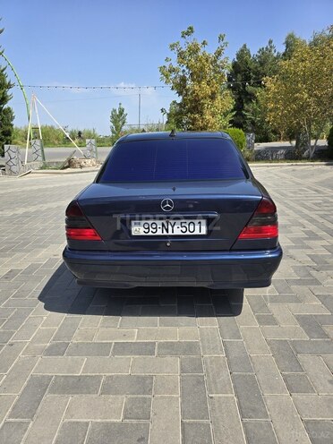 Mercedes C 200 2000, 499,551 km - 2.2 л - Sabirabad