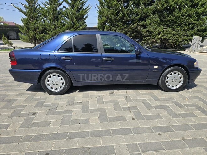 Mercedes C 200 2000, 499,551 km - 2.2 л - Sabirabad