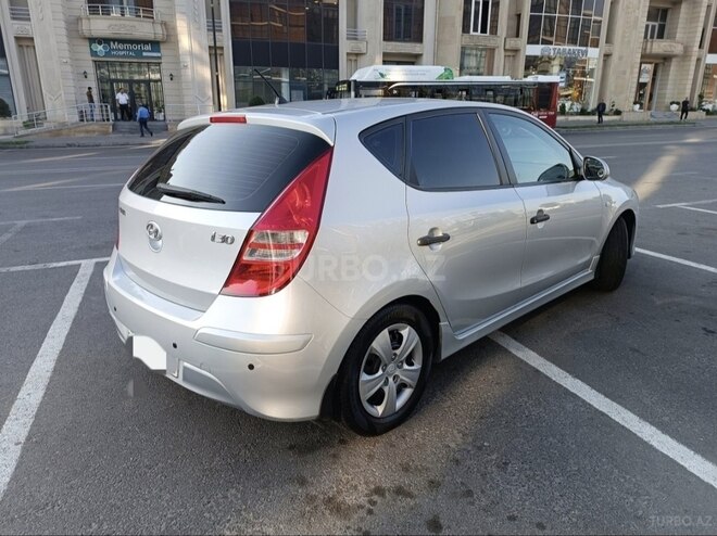 Hyundai i30 2010, 270,000 km - 1.4 л - Bakı