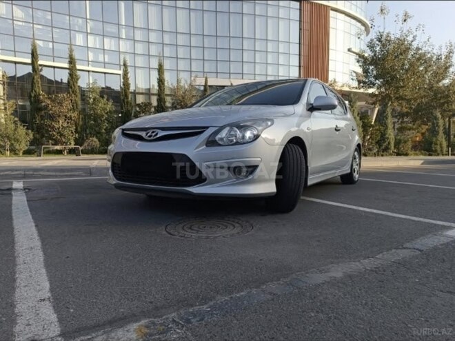 Hyundai i30 2010, 270,000 km - 1.4 л - Bakı