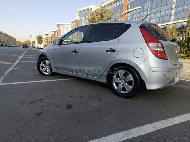 Hyundai i30 2010, 270,000 km - 1.4 л - Bakı