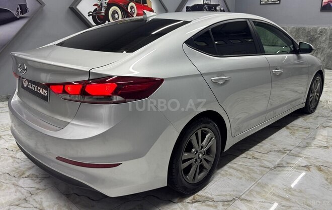 Hyundai Elantra 2017, 196,000 km - 2.0 л - Bakı