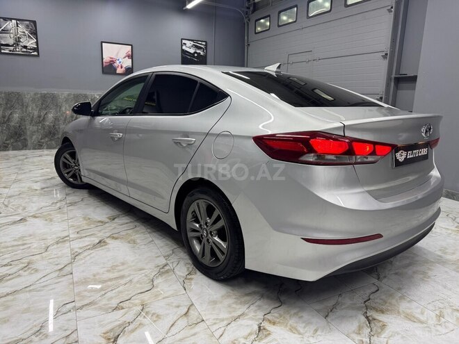 Hyundai Elantra 2017, 196,000 km - 2.0 л - Bakı