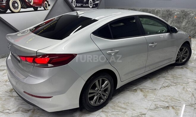 Hyundai Elantra 2017, 196,000 km - 2.0 л - Bakı