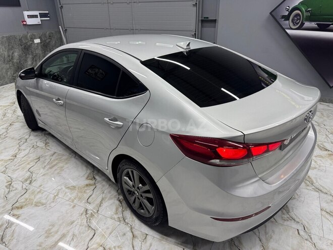 Hyundai Elantra 2017, 196,000 km - 2.0 л - Bakı