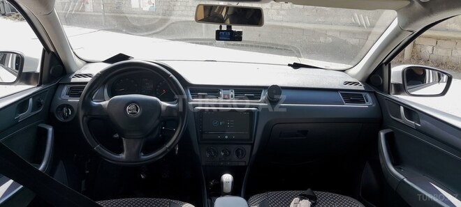 Skoda Rapid 2014, 249,999 km - 1.6 l - Bakı