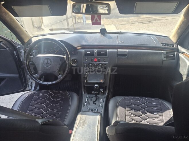 Mercedes E 220 1998, 227,000 km - 2.2 l - Sumqayıt