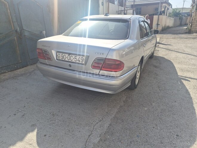 Mercedes E 220 1998, 227,000 km - 2.2 l - Sumqayıt
