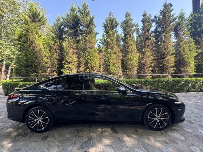 Lexus ES 300h 2023, 77,000 km - 2.5 l - Bakı