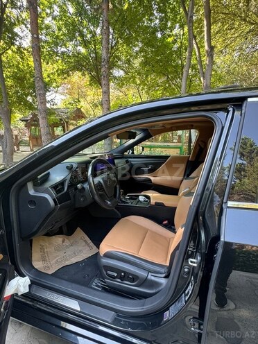 Lexus ES 300h 2023, 77,000 km - 2.5 l - Bakı