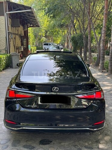 Lexus ES 300h 2023, 77,000 km - 2.5 l - Bakı