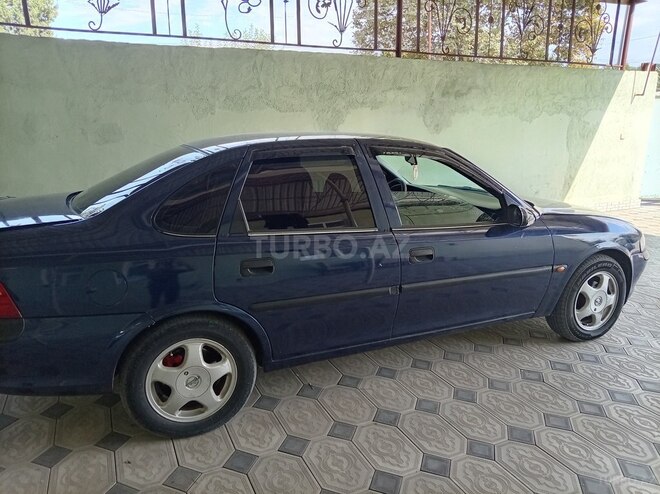 Opel Vectra 1998, 333,558 km - 1.6 l - Qazax