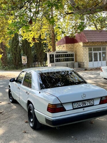 Mercedes  1991, 250,000 km - 2.0 л - Ağcabədi