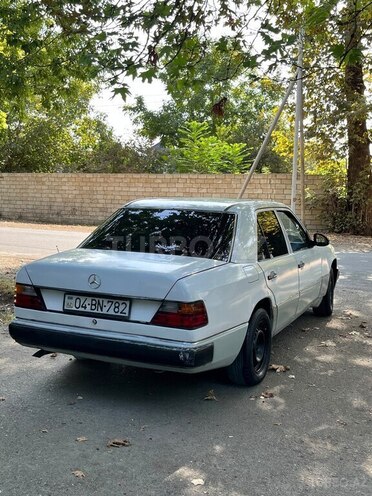 Mercedes  1991, 250,000 km - 2.0 л - Ağcabədi
