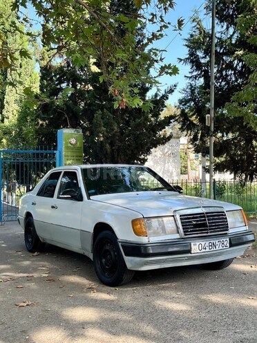 Mercedes  1991, 250,000 km - 2.0 л - Ağcabədi