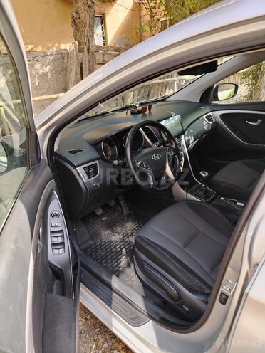 Hyundai i30 2015, 249,000 km - 1.6 l - Salyan
