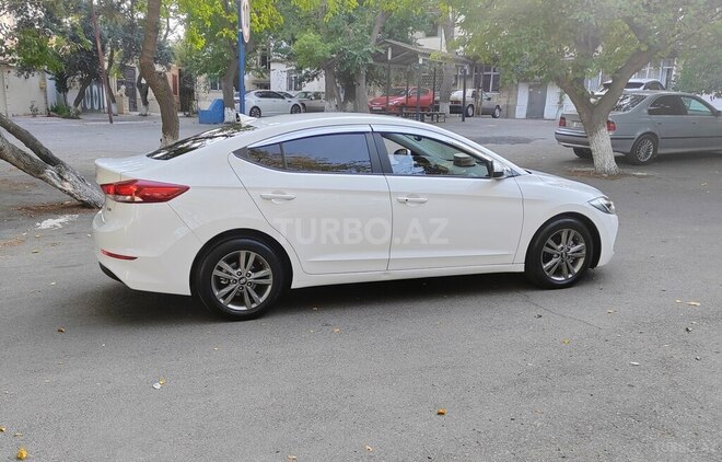 Hyundai Avante 2016, 199,900 km - 1.6 l - Bakı