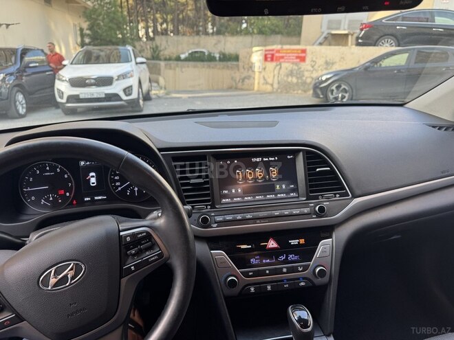 Hyundai Avante 2018, 70,300 km - 1.6 l - Bakı