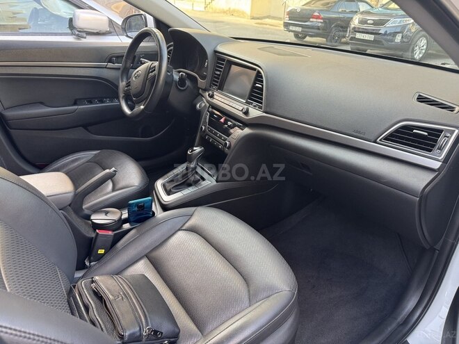 Hyundai Avante 2018, 70,300 km - 1.6 l - Bakı