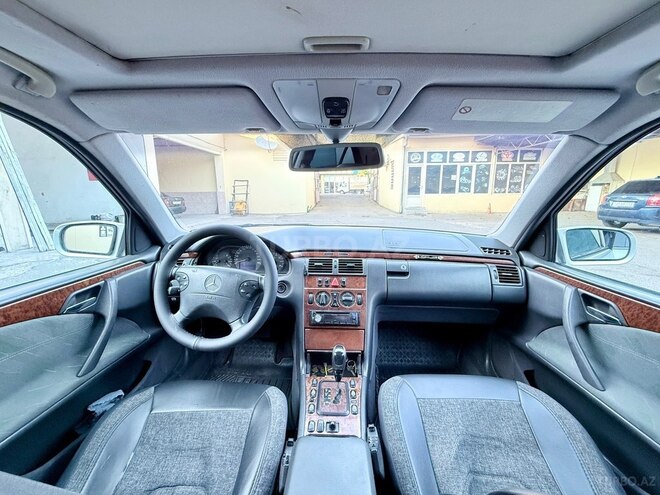Mercedes E 280 1999, 337,000 km - 2.8 l - Gəncə