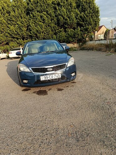 Kia Ceed 2009, 244,256 km - 1.4 л - Göygöl