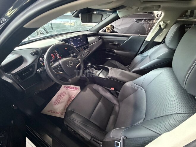 Lexus ES 300h 2023, 51,000 km - 2.5 l - Bakı