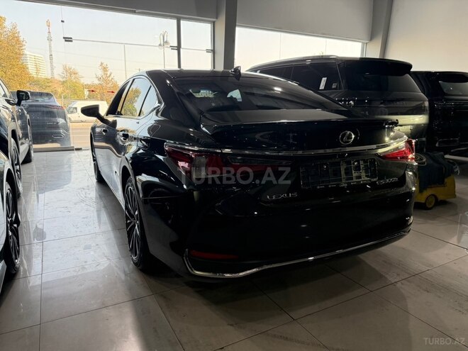Lexus ES 300h 2023, 51,000 km - 2.5 l - Bakı