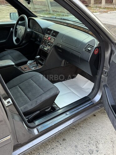 Mercedes C 250 1996, 326,530 km - 2.5 l - Sumqayıt