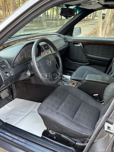 Mercedes C 250 1996, 326,530 km - 2.5 l - Sumqayıt