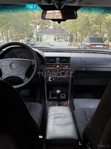 Mercedes C 250 1996, 326,530 km - 2.5 l - Sumqayıt