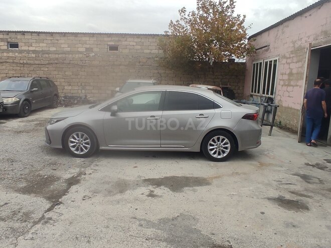 Toyota Corolla 2019, 110,000 km - 1.6 л - Bakı