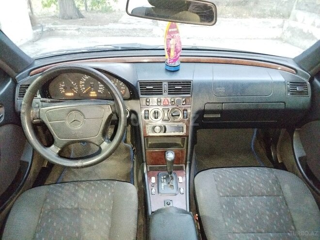 Mercedes C 180 1997, 385,000 km - 1.8 л - Yevlax