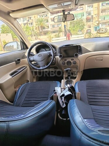 Hyundai Accent 2009, 261,000 km - 1.6 l - Bakı