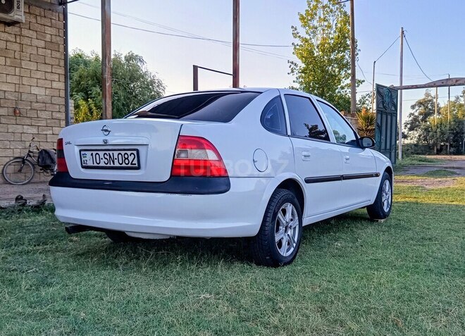 Opel Vectra 1996, 292,000 km - 1.8 l - İmişli