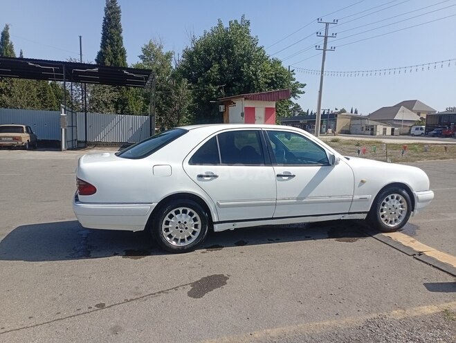 Mercedes E 220 1996, 680,000 km - 2.2 l - Gəncə