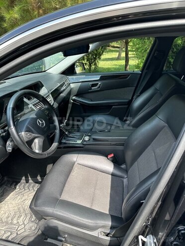 Mercedes E 220 2011, 268,000 km - 2.1 л - Bakı