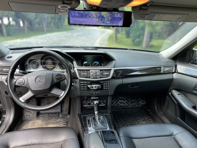 Mercedes E 220 2011, 268,000 km - 2.1 л - Bakı