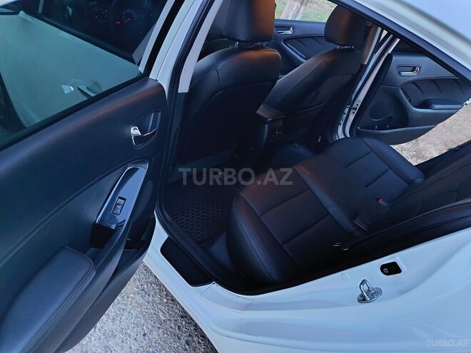 Kia Cerato 2013, 173,383 km - 1.6 l - Biləsuvar