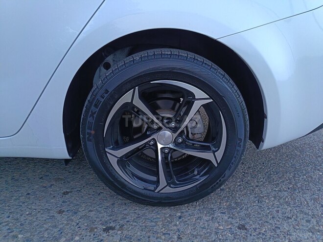 Kia Cerato 2013, 173,383 km - 1.6 l - Biləsuvar