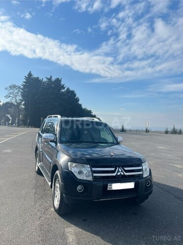 Mitsubishi Pajero 2006, 324,000 km - 3.0 l - Qax