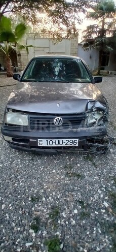 Volkswagen Vento 1993, 280,000 km - 2.0 l - Ağcabədi