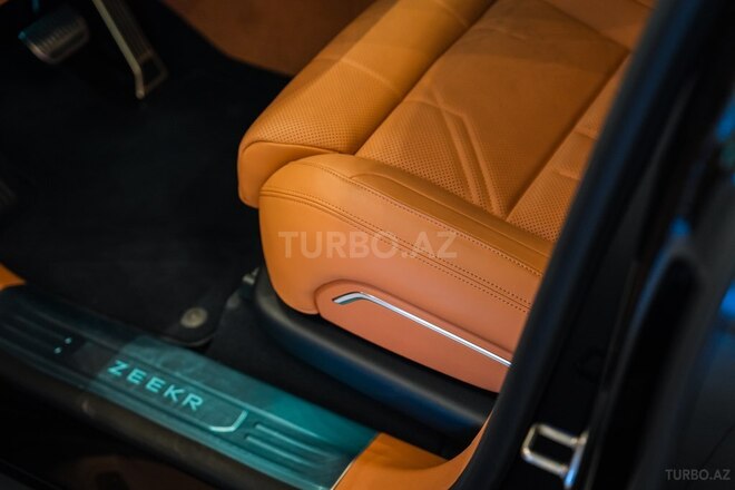 ZEEKR  2025, 14,800 km - 2.0 l - Bakı