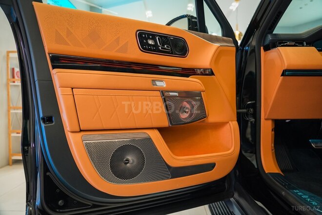 ZEEKR  2025, 14,800 km - 2.0 l - Bakı