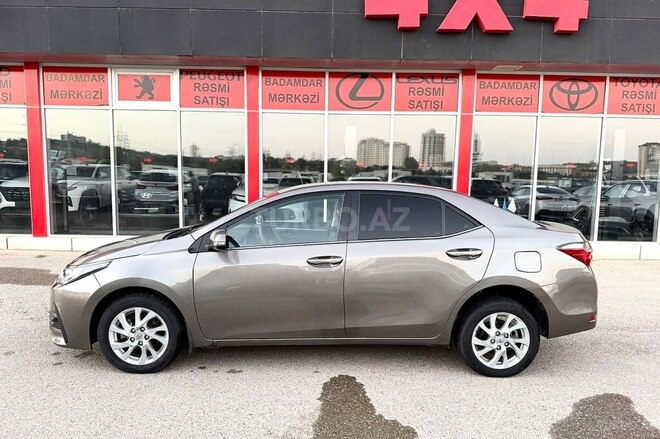 Toyota Corolla 2016, 157,000 km - 1.6 l - Bakı