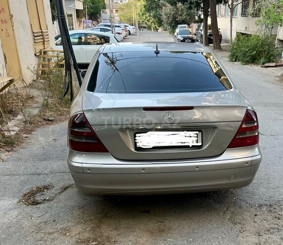 Mercedes E 220 2003, 303,000 km - 2.2 l - Bakı