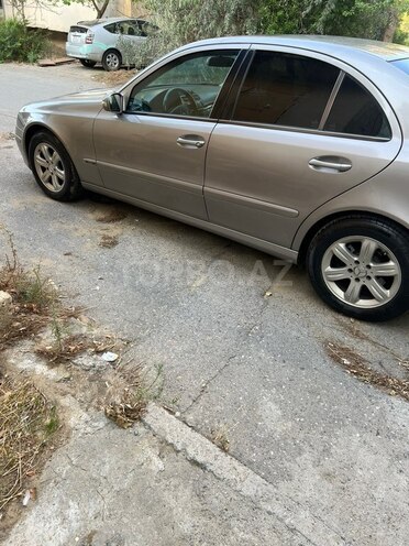 Mercedes E 220 2003, 303,000 km - 2.2 l - Bakı