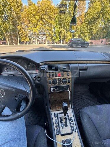 Mercedes E 240 2000, 358,000 km - 2.4 l - Mingəçevir